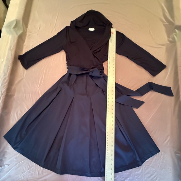 MaxMara Black/Navy 3/4 Sleeve Wrap Dress w/ Pleated Midi Skirt Size 44/M/L $825 - Picture 10 of 14